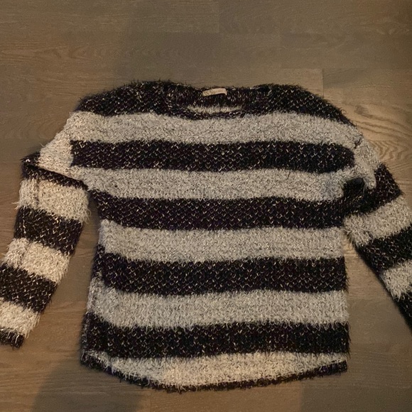Fuzzy striped sweater - Picture 1 of 4